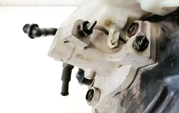 Audi A4 S4 B6 8E 8H Master brake cylinder