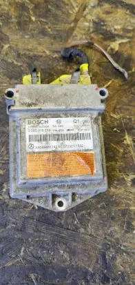 Mercedes-Benz Sprinter W906 Airbag control unit/module 0285010224