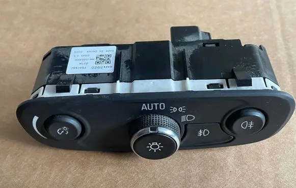 Opel Insignia B Light switch 84215920