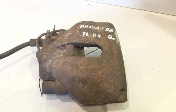 Volkswagen PASSAT B5 Front brake caliper
