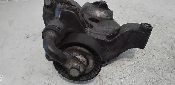 BMW 3 E46 A/C compressor mount bracket 7787319