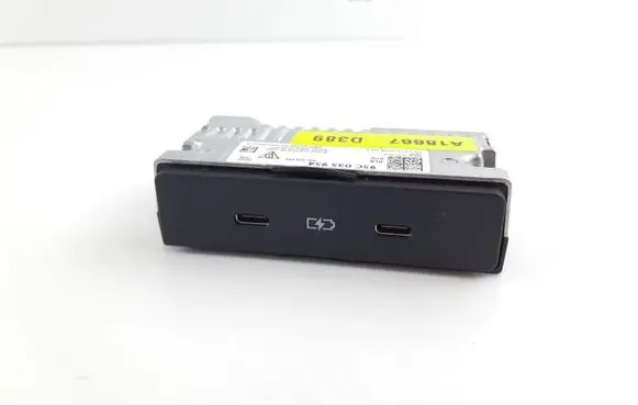 Porsche Macan (95C) USB socket connector 95C035954