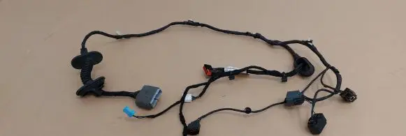 Jaguar XF X250 Rear door wiring loom 8X2T14633DD