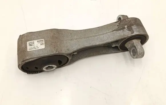 BMW 2 F46 Engine mount bracket 6885788 191121 17276810