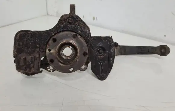 Alfa Romeo 147 Front wheel hub spindle knuckle
