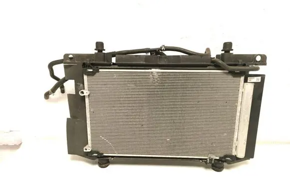 Toyota Avensis T270 Radiator set 160400T550