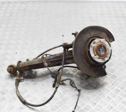 Rear wheel hub