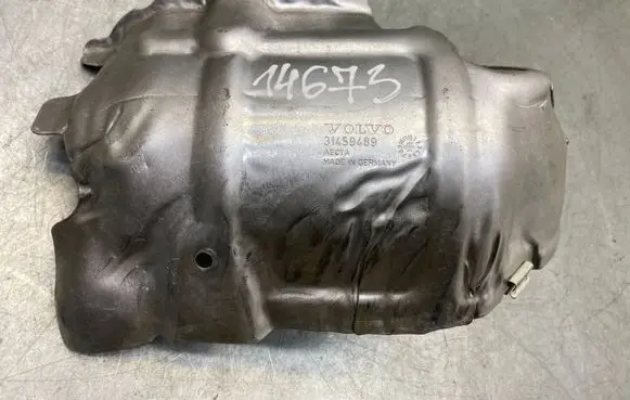 Volvo XC90 Heat shield in engine bay 31459489
