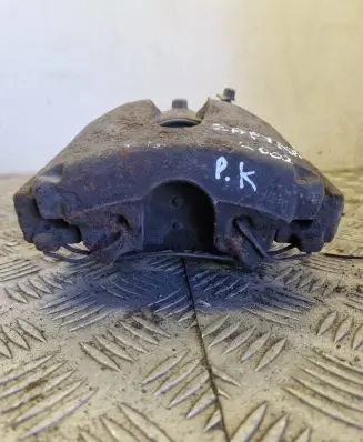 Opel Zafira A Front brake caliper