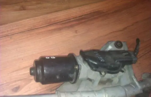 Subaru Legacy Wiper motor