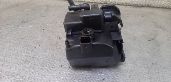 Citroen C5 Fuel filter housing 93051080