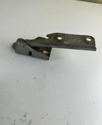Mitsubishi Space Wagon Engine bonnet/hood hinges