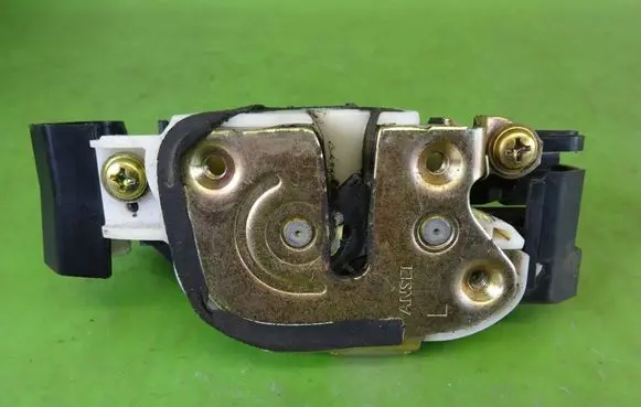Mitsubishi Colt Front door lock