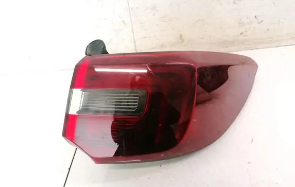 Opel Grandland X Rear/tail lights YP00098280 81660201