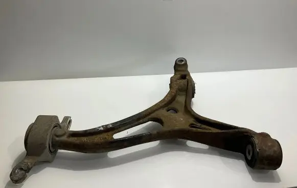 Mercedes-Benz ML W164 Front lower control arm/wishbone