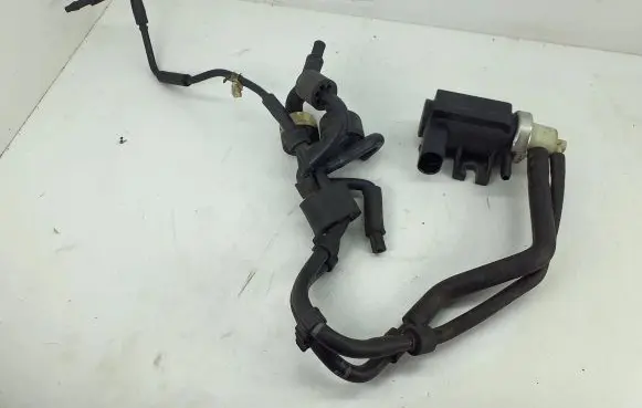 Volkswagen PASSAT B6 Turbo solenoid valve 1J0906627B 72290345 0ZT117