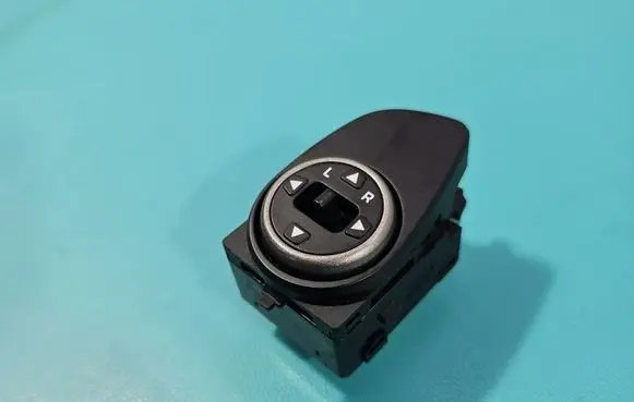 Hyundai i20 (GB IB) Electric window control switch 299140228 IMPRK1567877