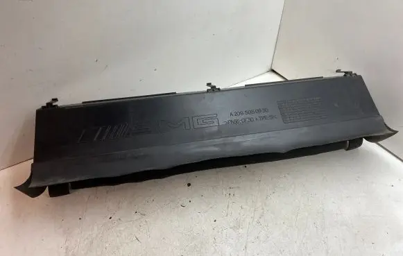 Mercedes-Benz CLK AMG A209 C209 Intercooler air guide/duct channel A2095050930