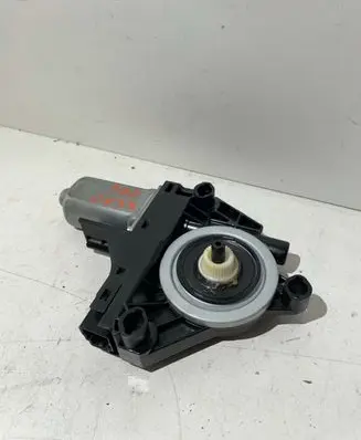 Volvo XC70 Front door window regulator motor 966269102