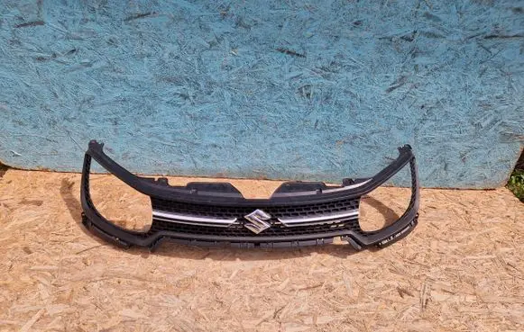 Front bumper upper radiator grill