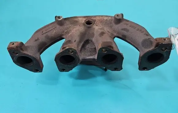 Peugeot 206 Exhaust manifold 9636962310 IMPRK1492562
