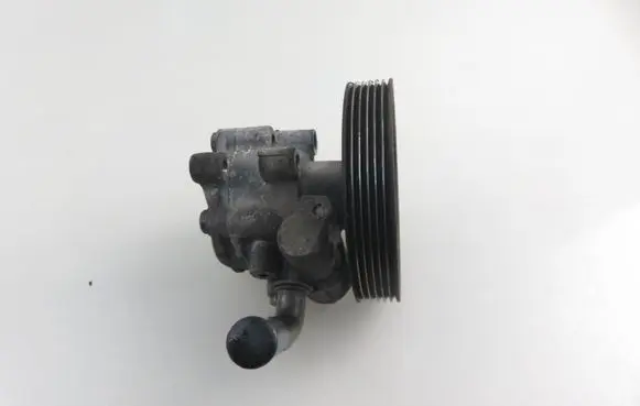 Ford Fiesta Power steering pump 2S6C3A696DD