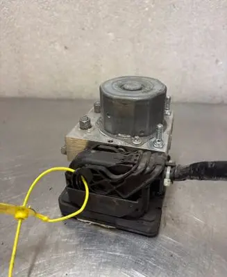 Renault Twingo III Master brake cylinder