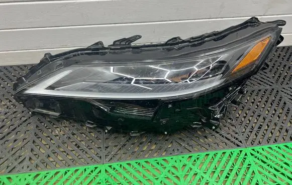 Lexus ES 250 - 300 - 330 Front grill 19EA0001 8BKP7625