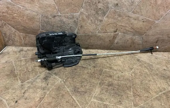 BMW 3 E90 E91 Coupe door lock (next to the handle) 7059973