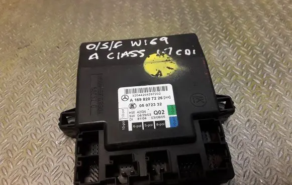 Mercedes-Benz A W169 Door control unit/module 1698207226 A1698207226