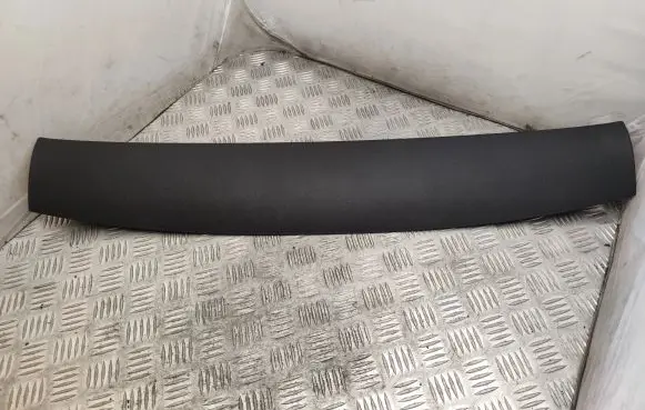Volkswagen Tiguan Tailgate trim 5N0867707B