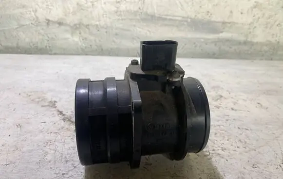 Audi A6 S6 C5 4B Mass air flow meter 06D906461