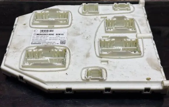 Mercedes-Benz Sprinter W907 W910 Central body control module A9079002304 A9079013401 A9079021403