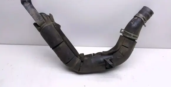 Toyota Avensis T220 Intercooler hose/pipe