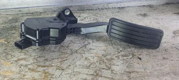 Subaru Legacy Accelerator throttle pedal 36010AG140 1988007120