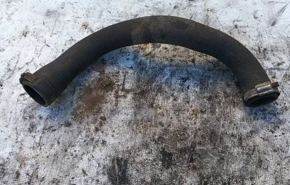 Intercooler hose/pipe