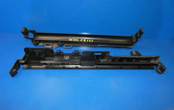 Mercedes-Benz C AMG W204 Radiator mount bracket A2048850416