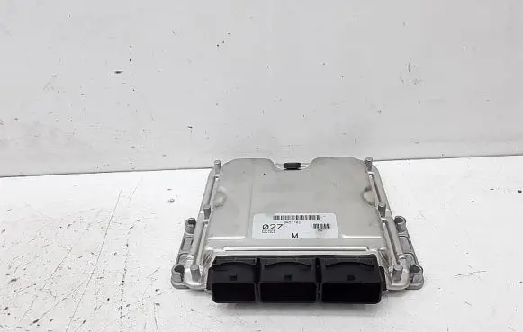 Mitsubishi Carisma Engine control unit/module 0281010437