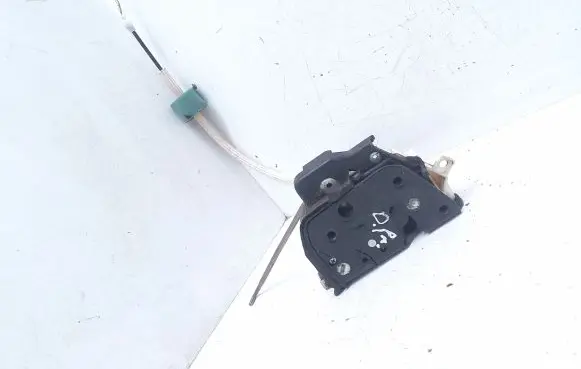 Audi A6 S6 C6 4F Front door lock 4F1837016E