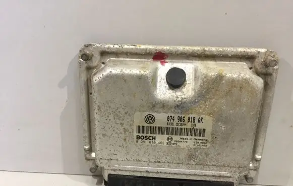 Volkswagen Transporter - Caravelle T4 Engine control unit/module 074906018AK 074906018 0281010462