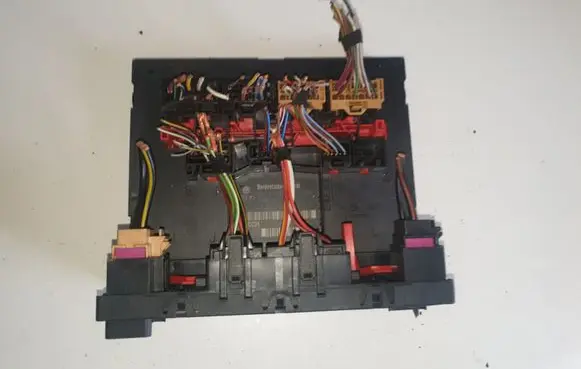 Volkswagen PASSAT B6 Comfort/convenience module 3C0937049E