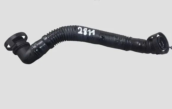 Volkswagen Golf VI Breather hose/pipe 03L103493G