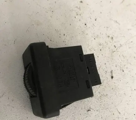 Volkswagen PASSAT B3 Headlight level height control switch 357941333