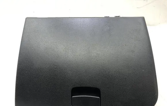 KIA Picanto Glove box