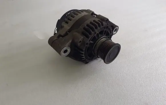 Opel Insignia A Generator/alternator 13502583