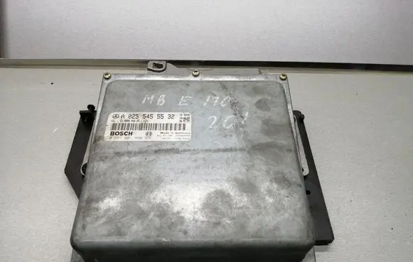 Mercedes-Benz E W210 Engine control unit/module A0255455532 0281001880
