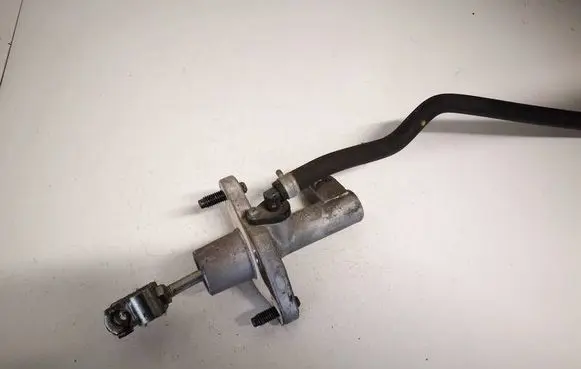 Honda CR-V Clutch master cylinder