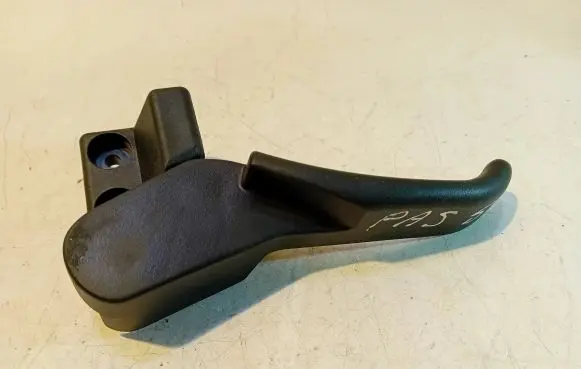 Volkswagen PASSAT B5 Engine bonnet (hood) release handle 3B1823533