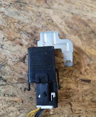 KIA Sorento Hazard warning light relay 955503E000