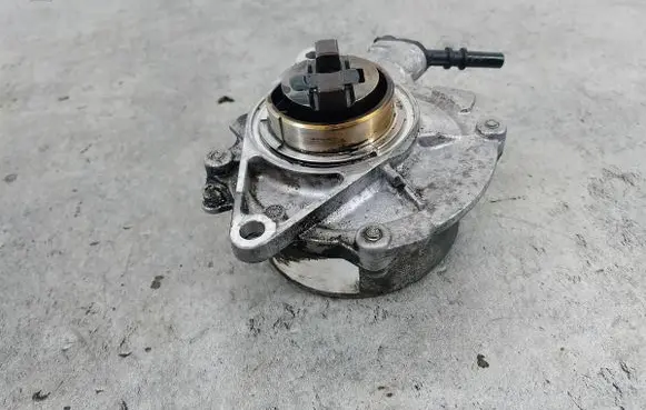 Peugeot 207 Vacuum pump 